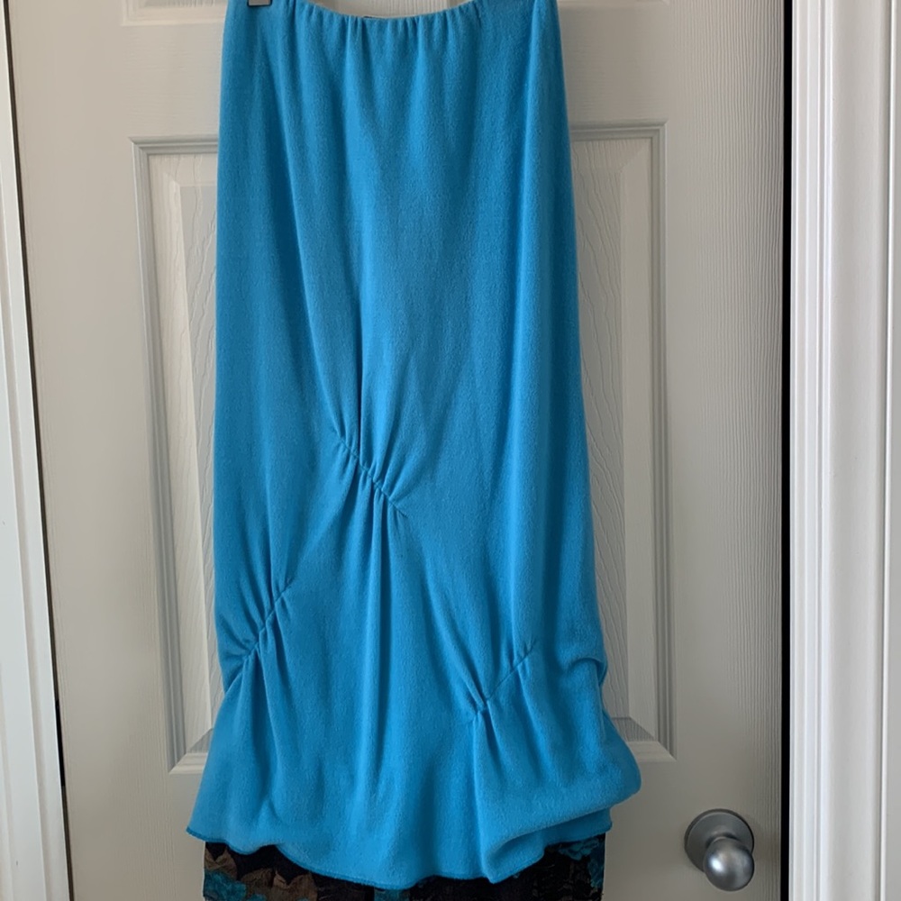 Unique two piece🦋 - Picture 3 of 11